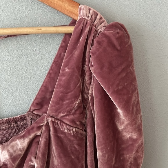 Free People • NWOT Mauve Bridgette Velvet Puff Sleeve Corset Style Top Size Med - Picture 16 of 17